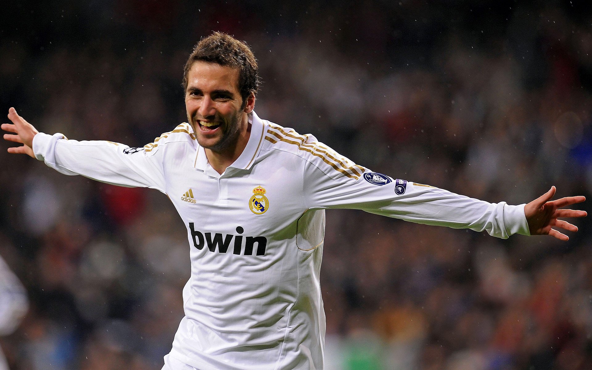 精彩对决：球员们如何在比赛中斗智斗勇？，形容精彩对决